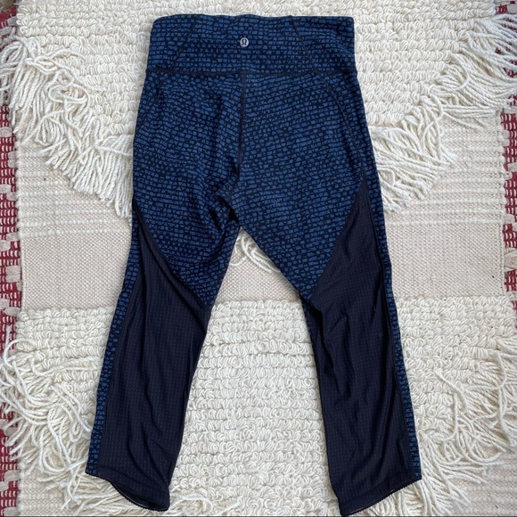 LULULEMON navy and black Shatter Weave Pace Rival crop leggings 6 - Picture 6 of 10
